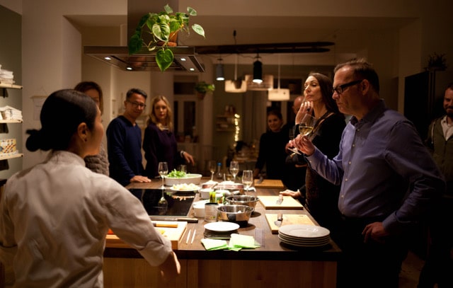 kaoru_teamevent_gemuetlich_zen_sushi_kochkurs_japanisch_kochen_kaoru_japan
